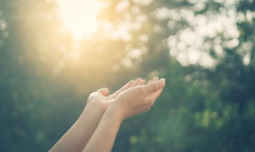 Emilie Polak, Maitre Reiki | Soin énergétique & Light Language | Soin Vibratoire par le son | Massage | Facilitatrice Breathwork